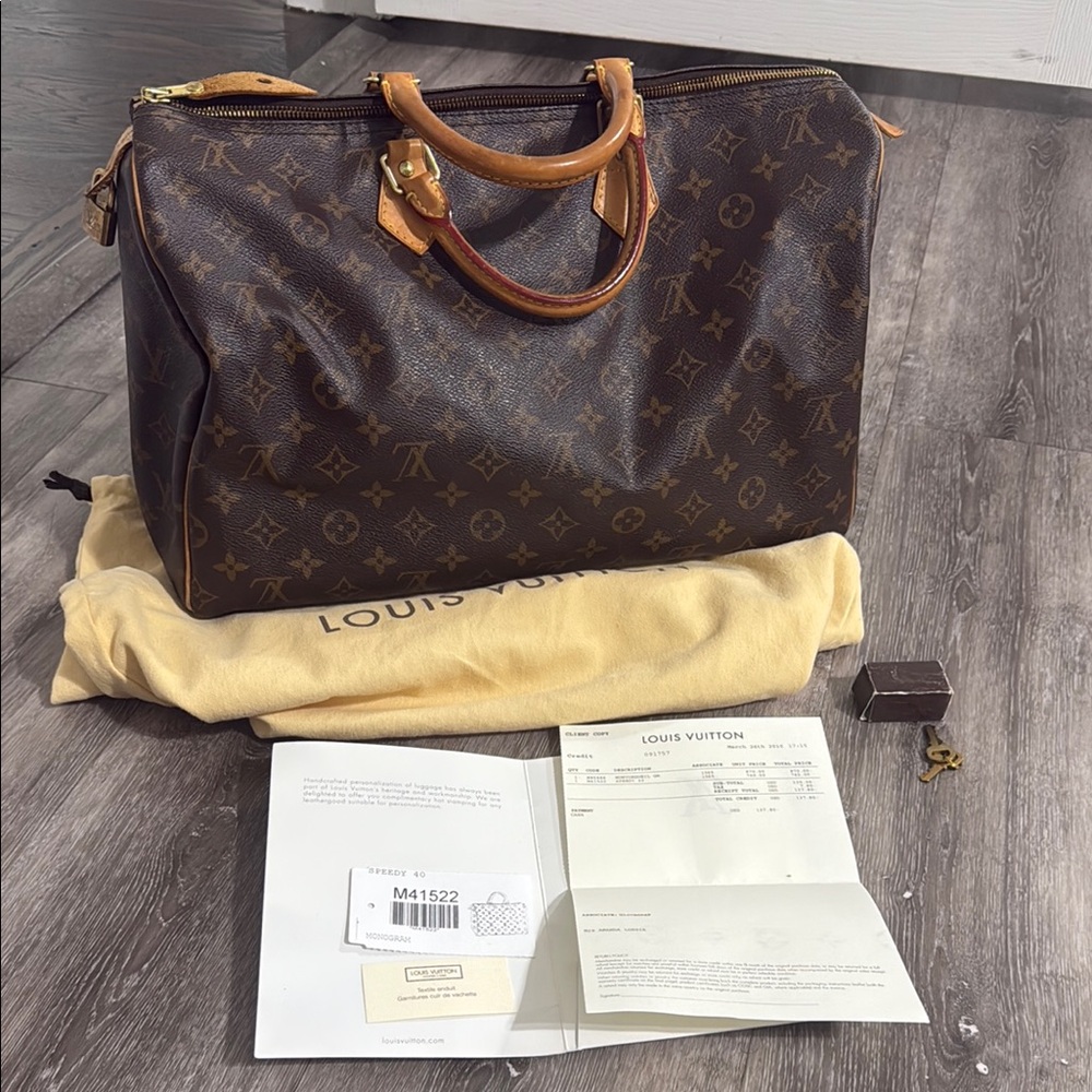 Louis Vuitton speedy 40